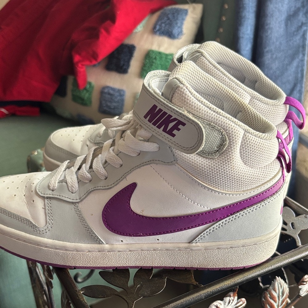 Nike White & Purple Mid-Top Sneakers for Big Girls size 7Y - Picture 6 of 7